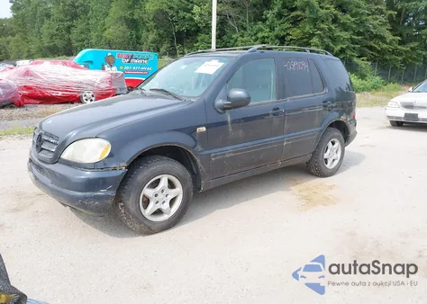 2000 Mercedes-Benz Ml 320 z USA, uszkodzony, nr VIN 4JGAB54E2YA199149